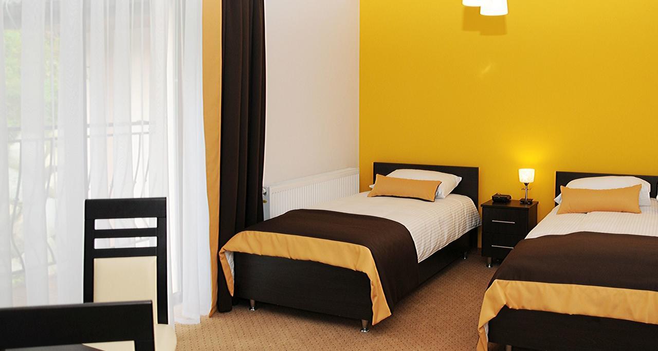 Hotel Klaudia Juszczyn Extérieur photo