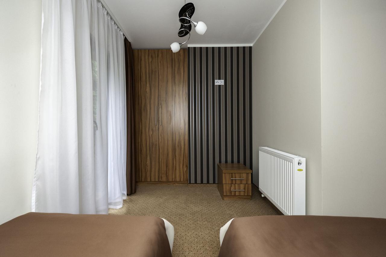 Hotel Klaudia Juszczyn Extérieur photo