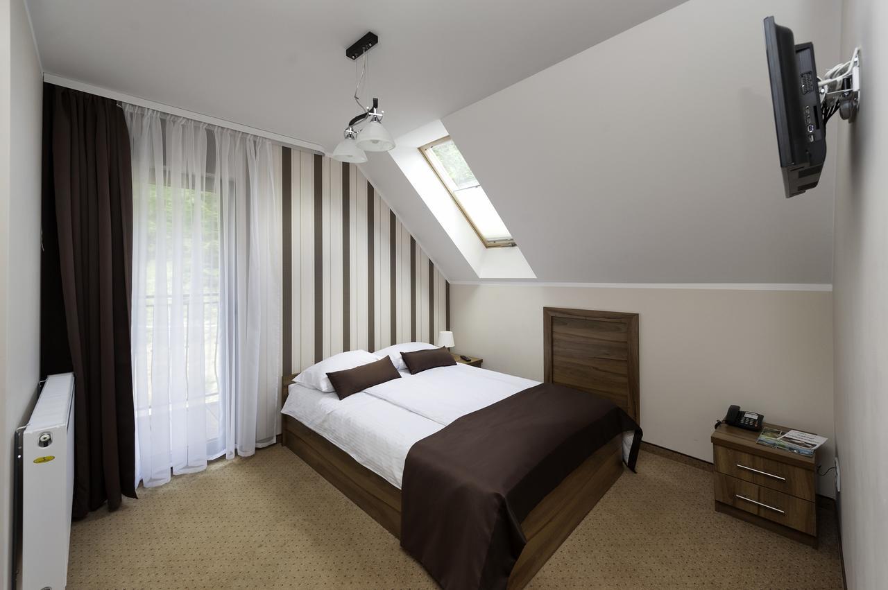 Hotel Klaudia Juszczyn Extérieur photo